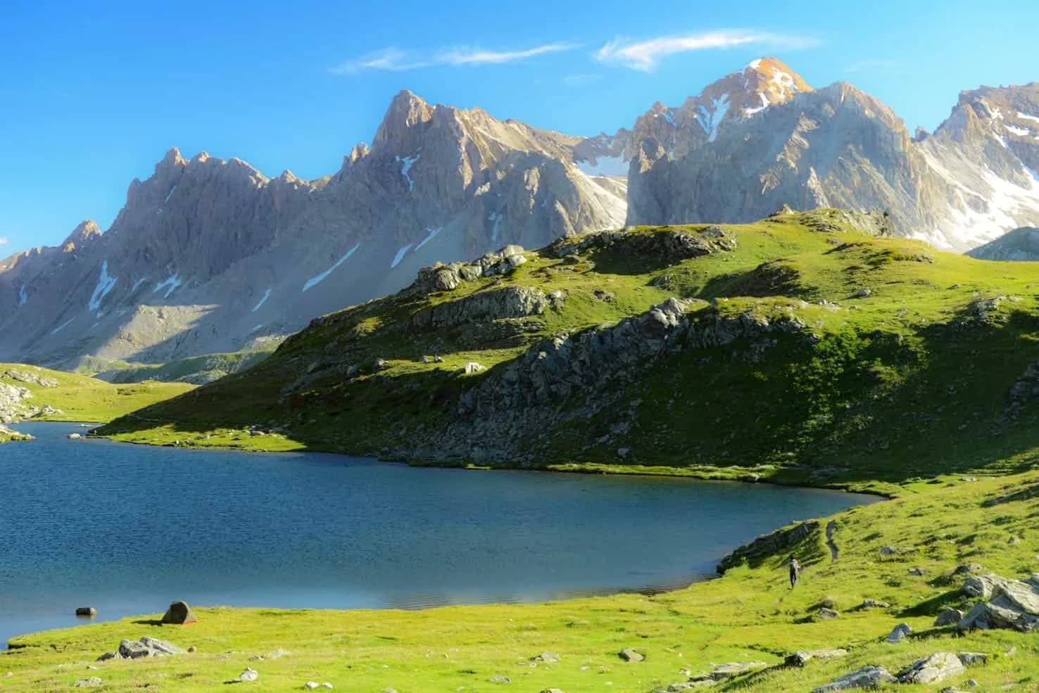 Vue lac sur Le Tour du Thabor et des Cerces