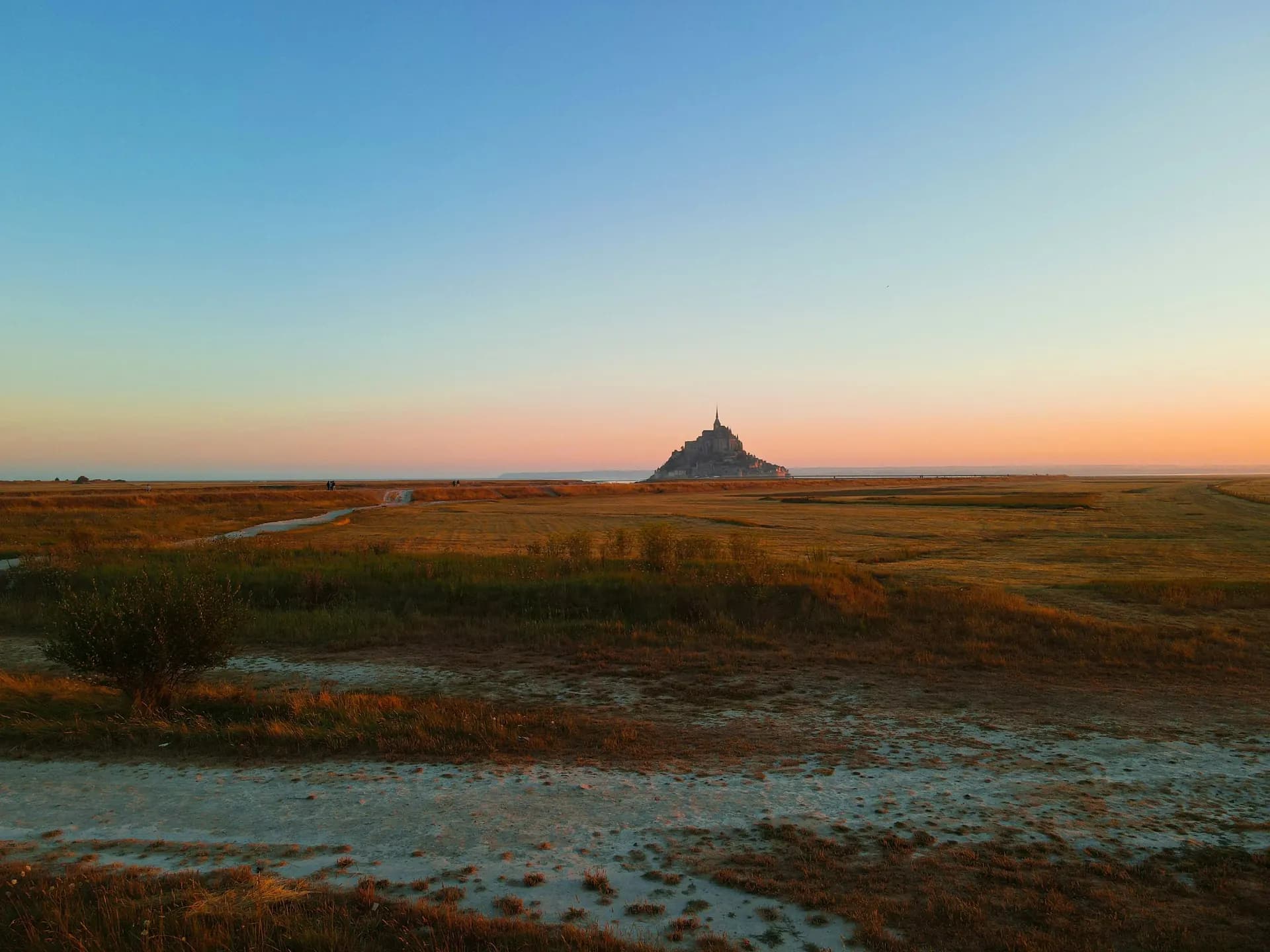 Coucher de soleil sur le Mont-Saint-Michel