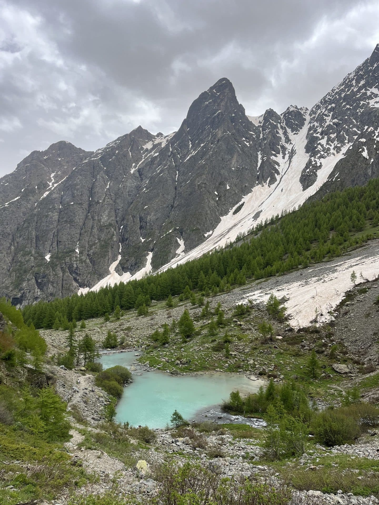 Deux jours de bivouac facile sur le gr54 dans les Alpes