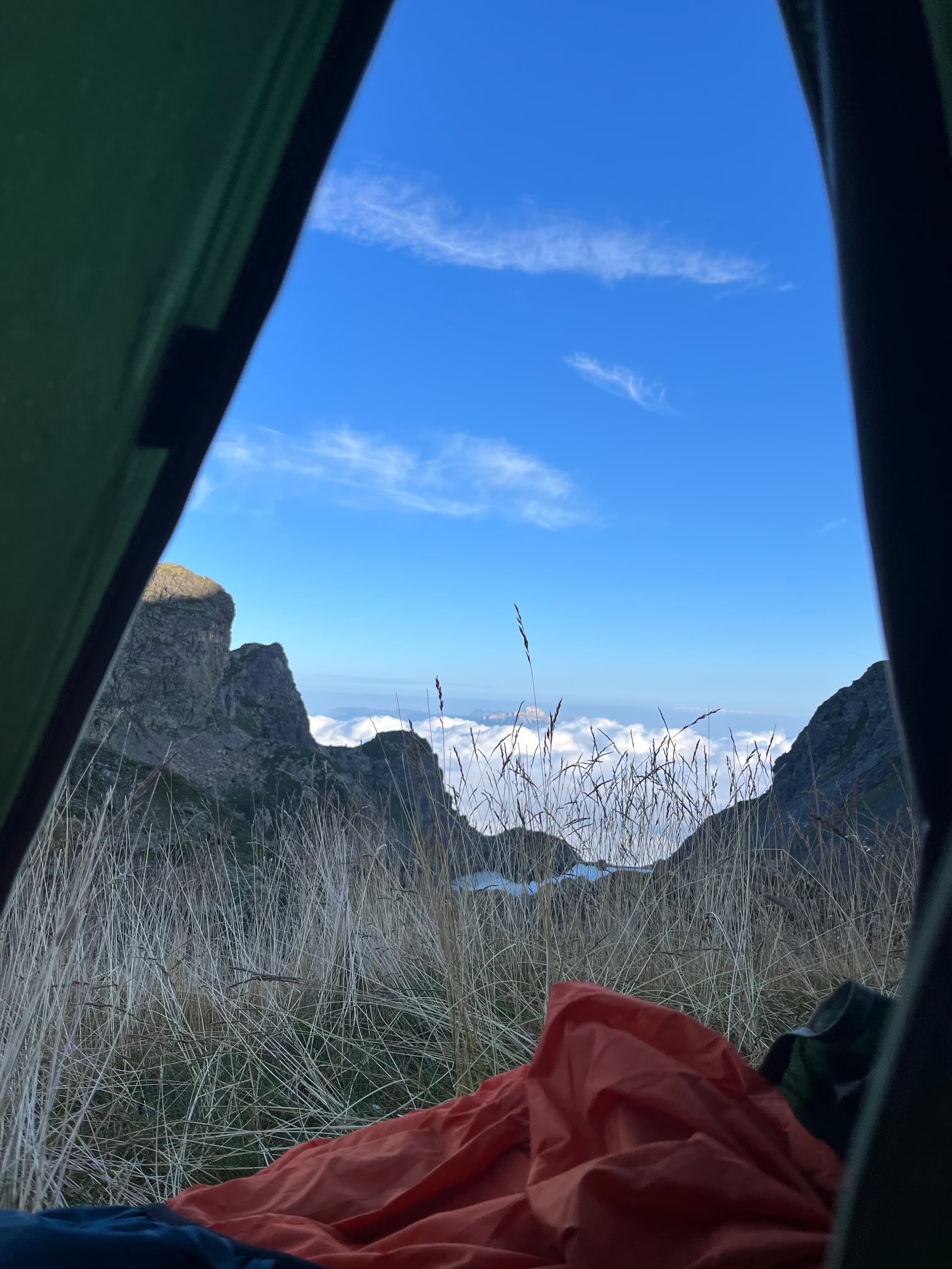 La loi sur le bivouac - vue depuis la tente