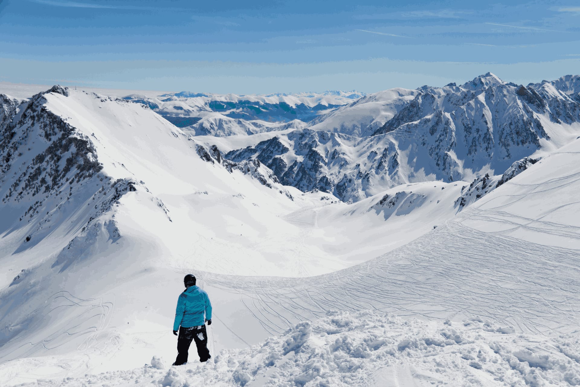Domaine skiable de Grand Tourmalet sous la neige en hiver
