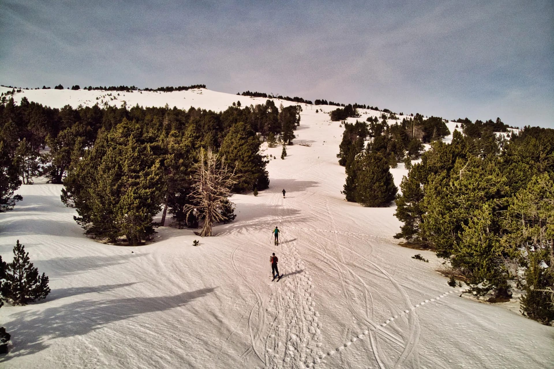 Domaine skiable de Les Angles sous la neige en hiver