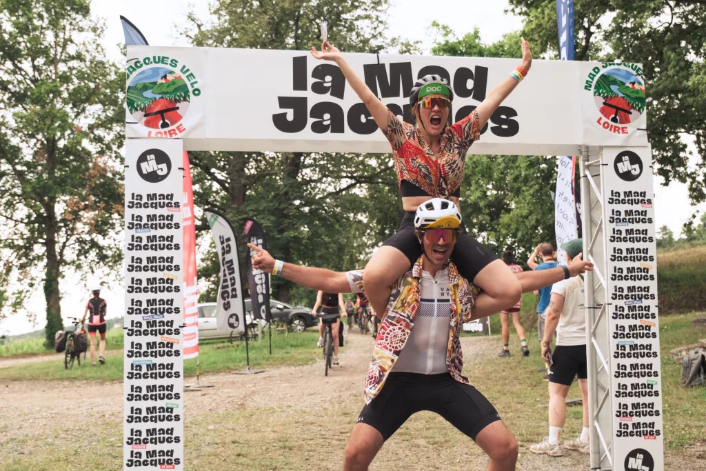 L'arrivée à la Mad Jacques Vélo