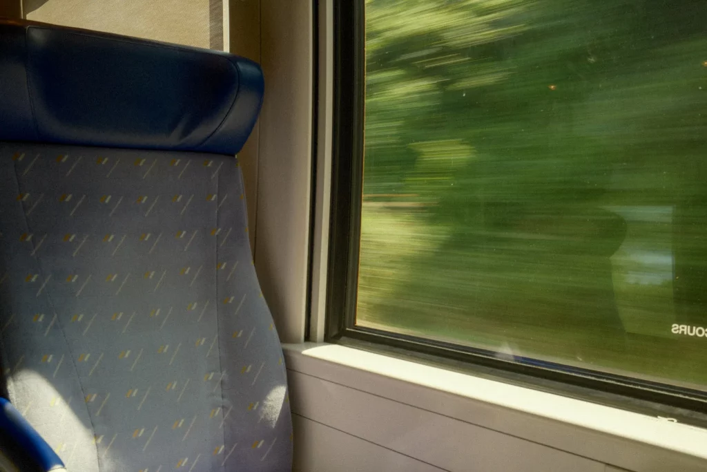 Train nomad en direction de la randonnée