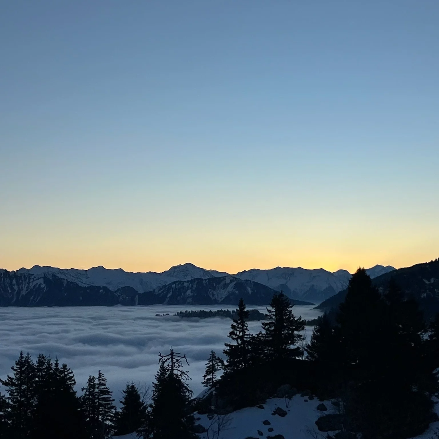 Lever de soleil depuis le Refuge de la Combe