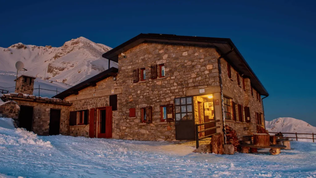 Refuge de montagne gardé 