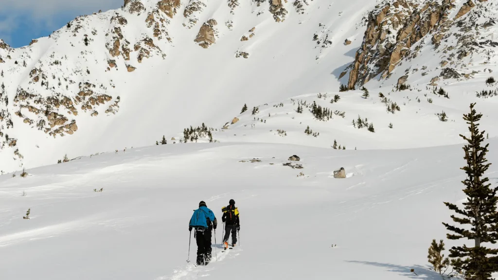 Ski de randonnee pyrenees 1024x576